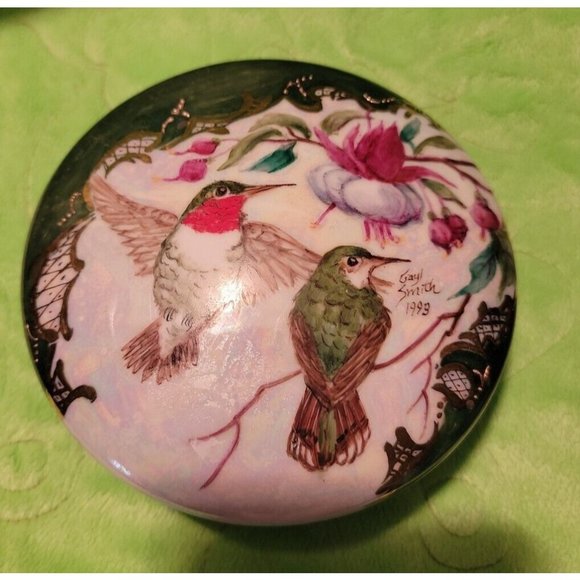 Gayl Smith Hand Painted Trinket Box 1993 - Picture 1 of 9